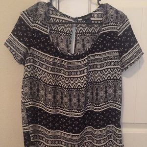 Top with Button Down Back